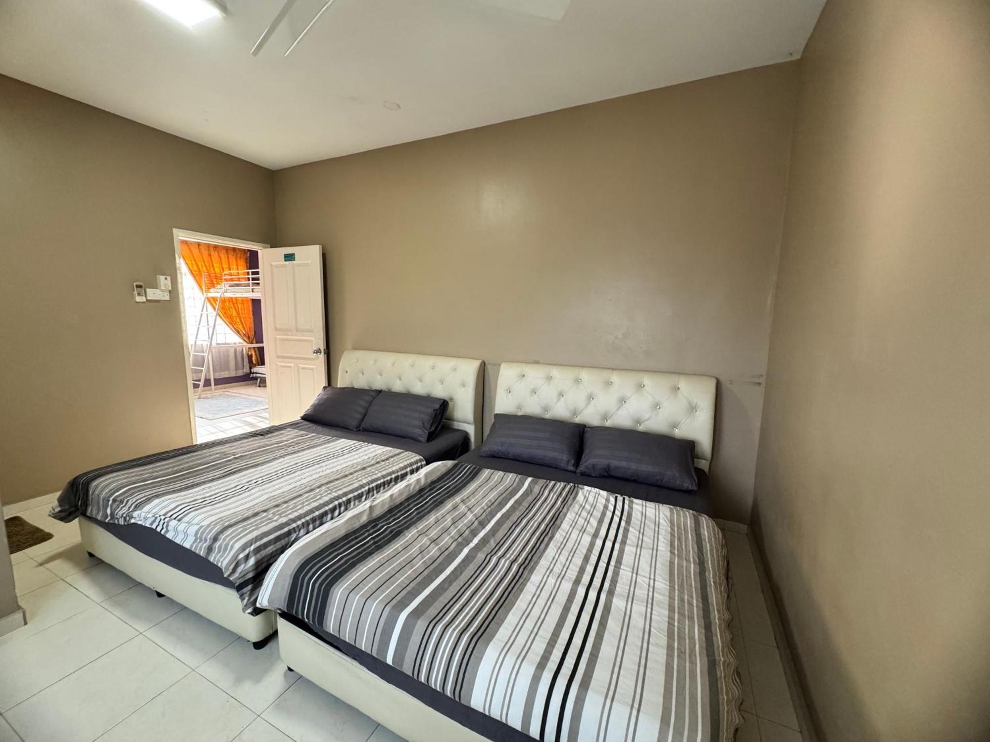 Homestay Melaka Executive Exterior photo