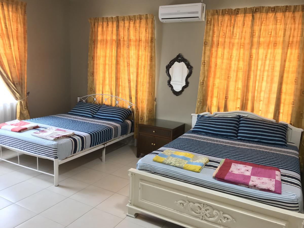 Homestay Melaka Executive Exterior photo